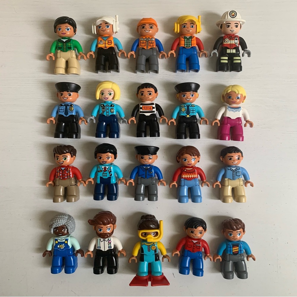 Lego Duplo People Figures Lot of 20